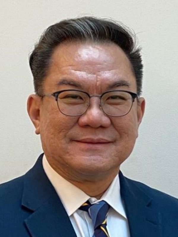 Mr Michael Ng
